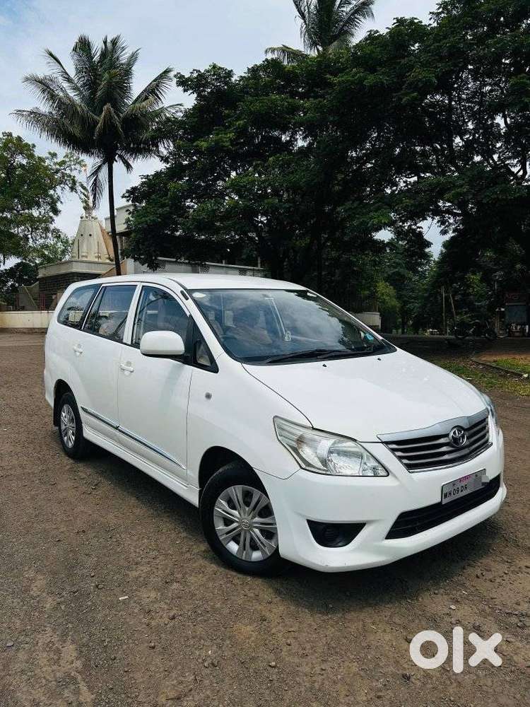Toyota Innova 2.5 G (diesel) 8 Seater, 2015, Diesel