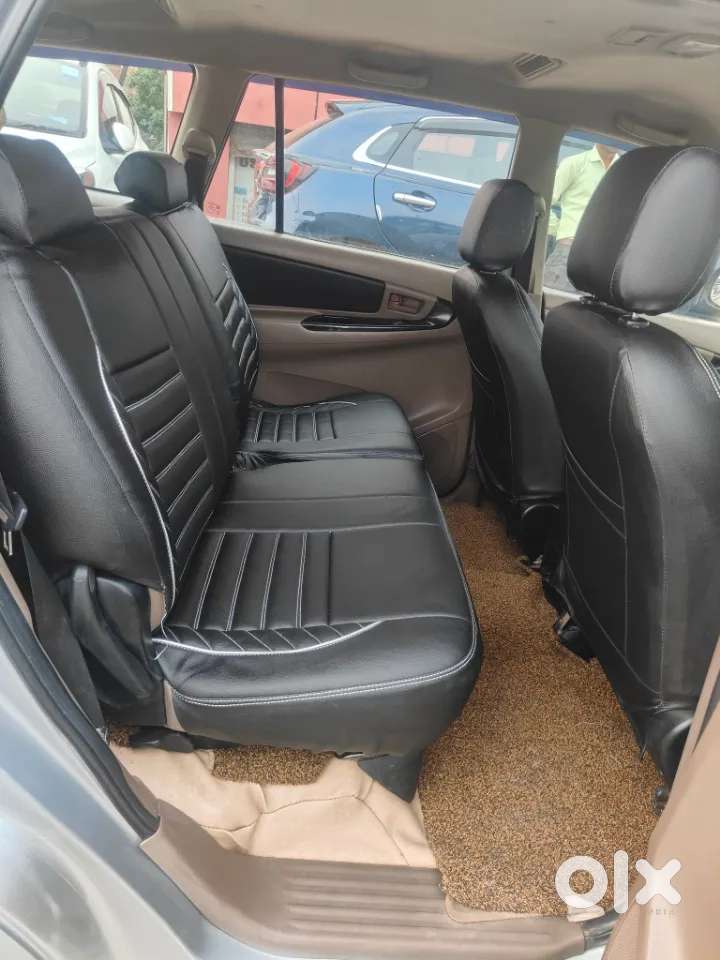 Toyota Innova 2.5 Gx (diesel) 7 Seater Bs Iv, 2015, Diesel