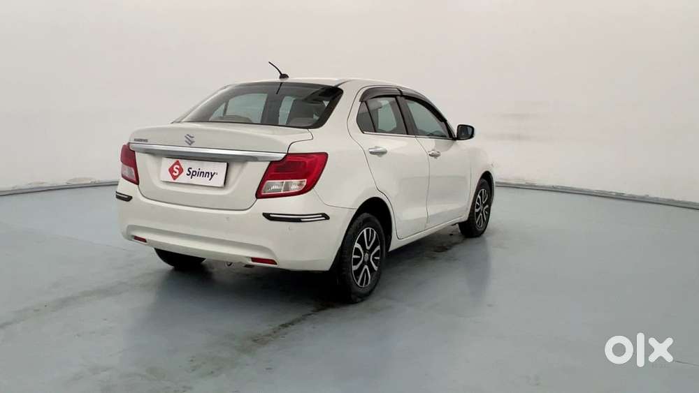 Maruti Suzuki Dzire Vxi Ags, 2022, Petrol