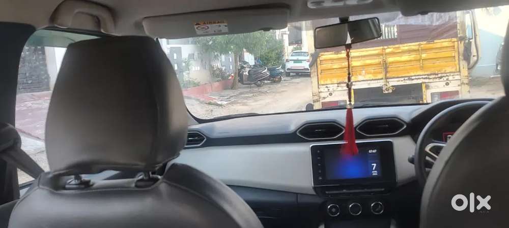 Nissan Magnet
