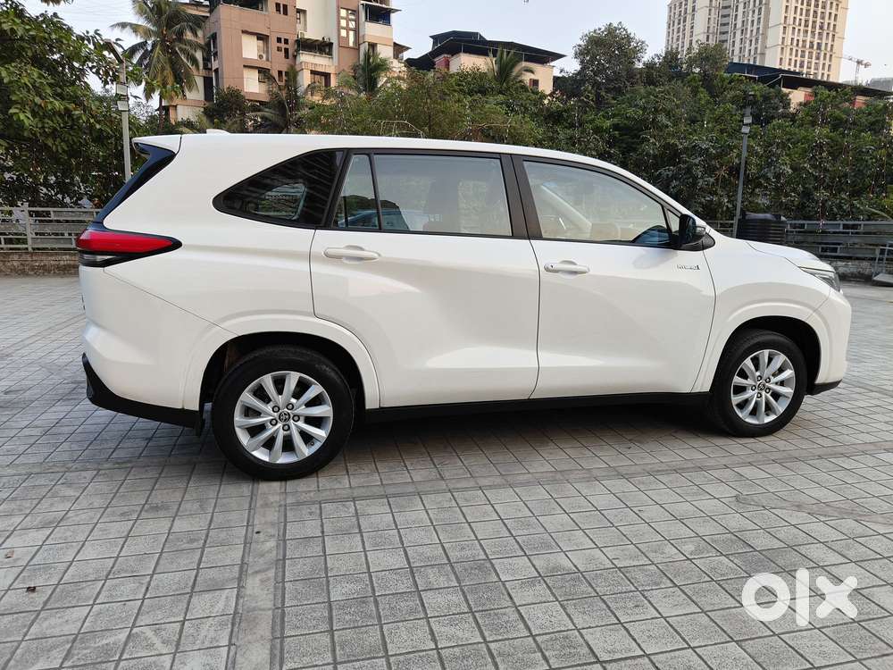 Toyota Innova Hycross 2.0 Vx Hybrid 8 Str, 2023, Petrol