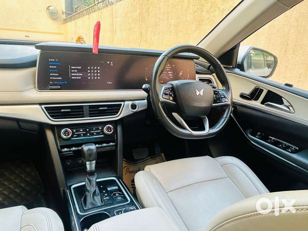 Mahindra Xuv700 2.2 Ax 7 Diesel At Str, 2022, Diesel