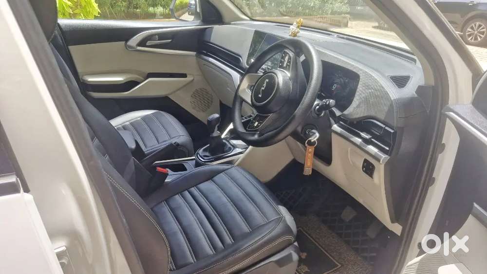Kia Carens Oct 2023 Petrol Imt (clutchless) 16000 Km Driven