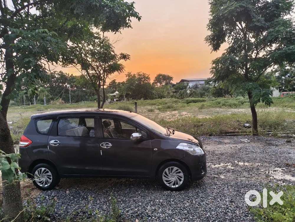 Maruti Ertiga Ldi 2012