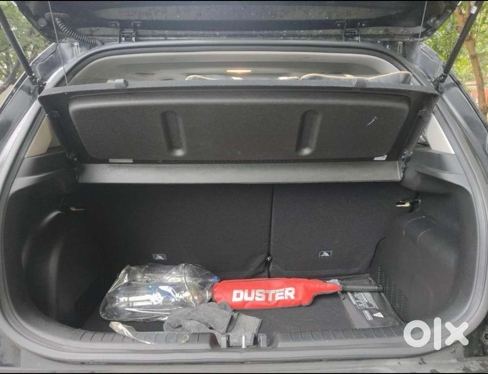 Hyundai Venue Petrol Manual 2025