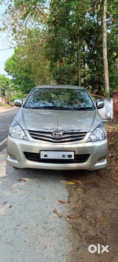 Toyota Innova 2011 Diesel Well Maintained