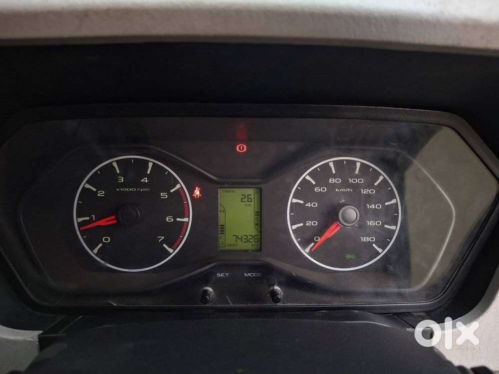 Mahindra Scorpio S6 Plus, 2016