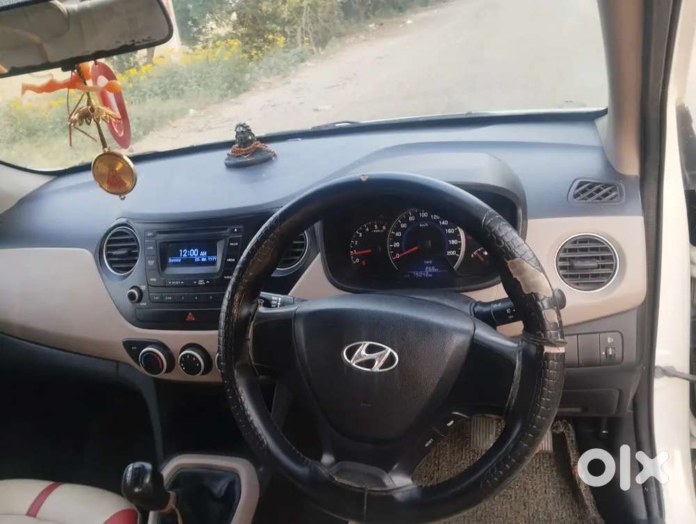 Hyundai Grand I10 2015 Diesel 72000 Km Driven