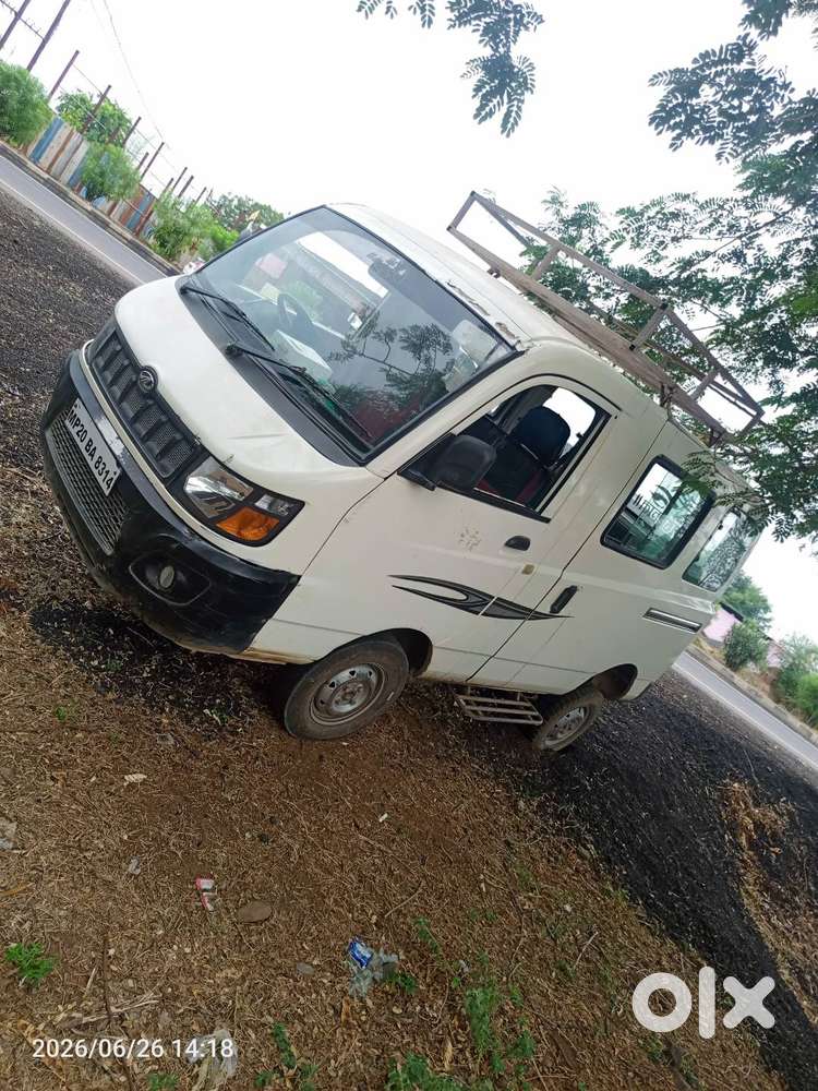 Mahindra Supro Minivan