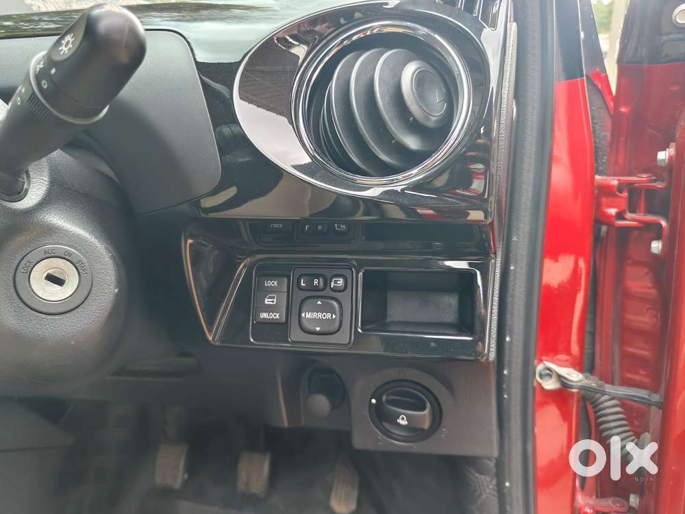 Toyota Etios Liva Vx Dual Tone, 2019, Petrol