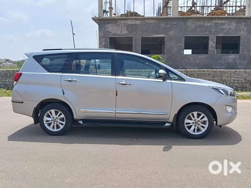 Toyota Innova Crysta 2.4 V 7 Str, 2017, Diesel