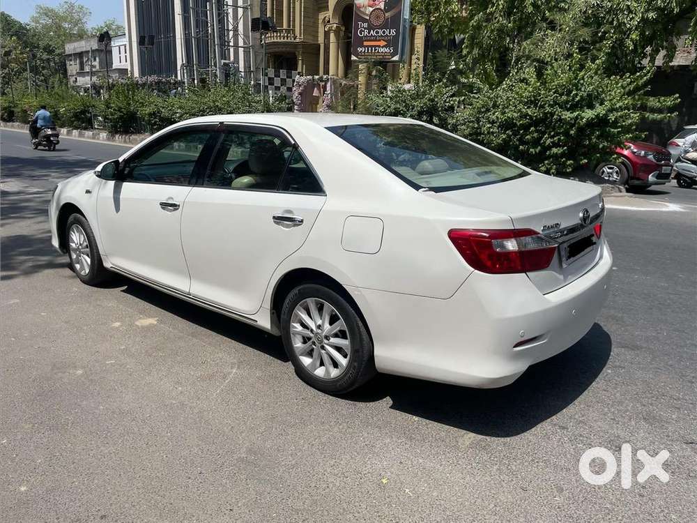 Toyota Camry Car 2013 Model Showroom Condition