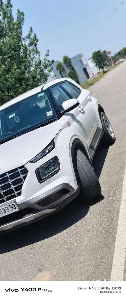 Hyundai Venue Diesel Manual 2021 Variant E New Tire New Alloy New Led