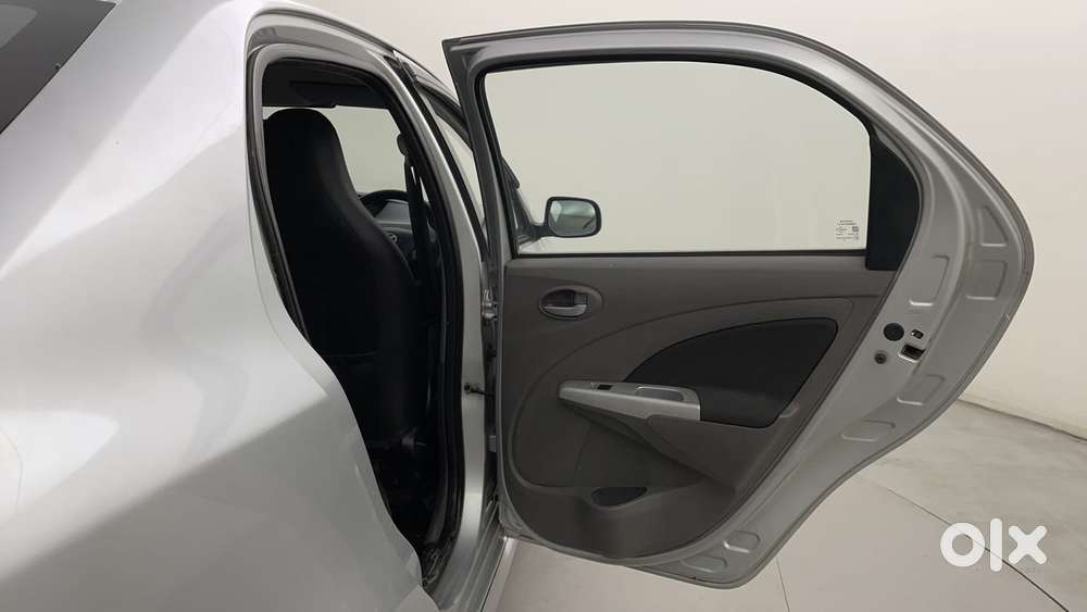 Toyota Etios 1.5 V, 2011, Petrol