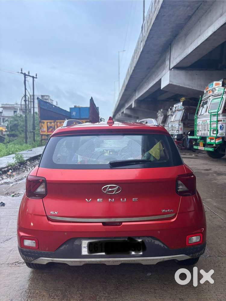 Hyundai Venue 2019 Petrol Well Maintained