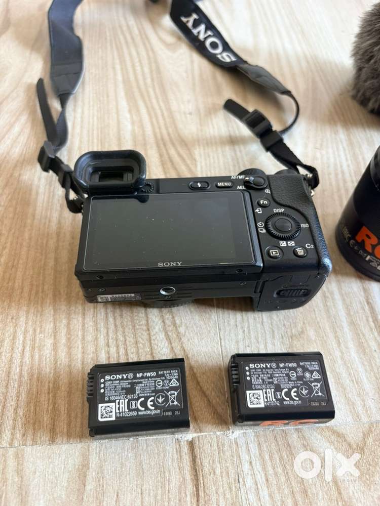 Sony A6400 Full camera set+ Zeiss 16-70 F4, 50mm F1.8 Oss, Rode mic