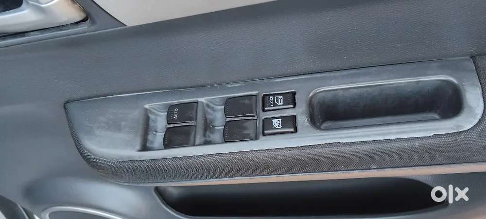 Maruti Suzuki Swift 2010 Diesel 88000 Km Driven