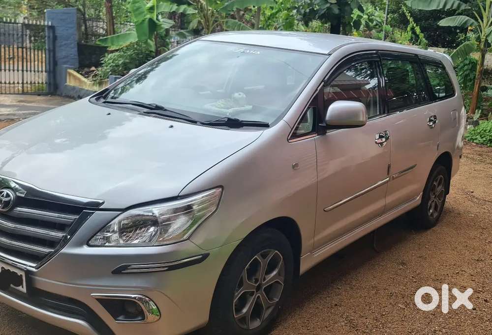 Toyota Innova 2014 Diesel Well Maintained, Only 108700km Driven.