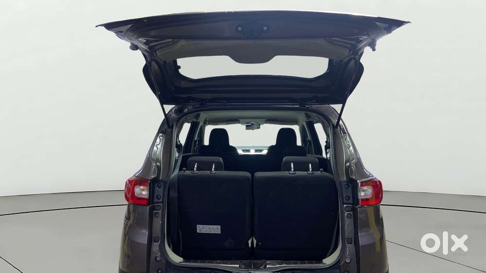 Renault Triber Rxz, 2022, Petrol