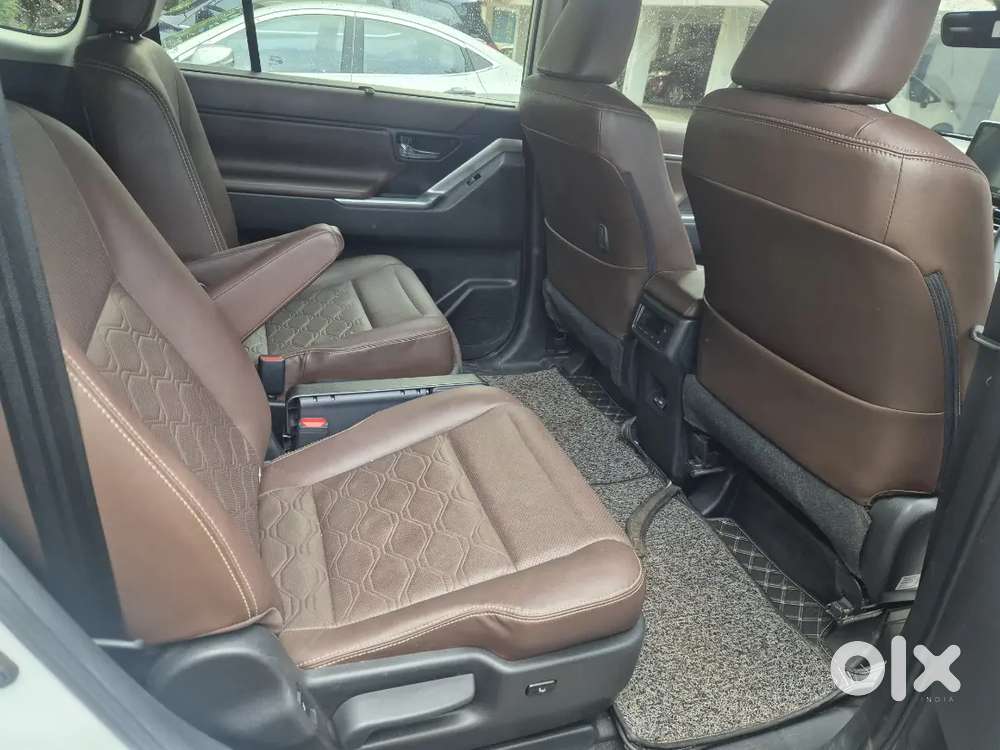 Toyota Innova Hycross 2023