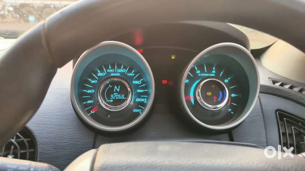 Mahindra Xuv500 2016 Diesel 92635 Km Driven