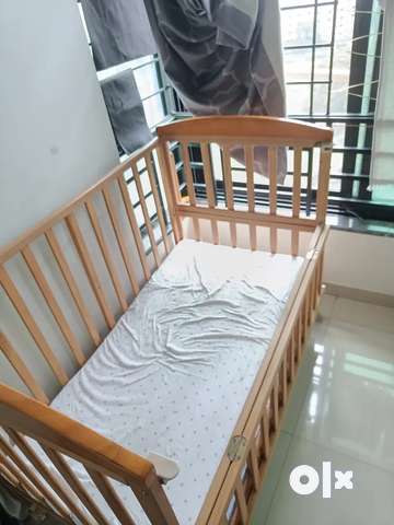 Preloved baby crib deals