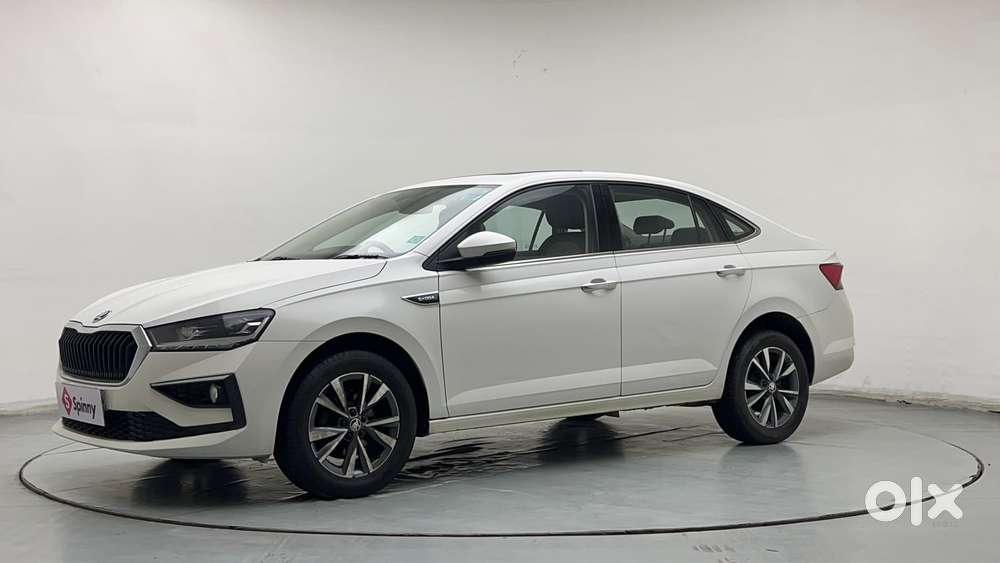 Skoda Slavia Style 1.0l Tsi At, 2022, Petrol