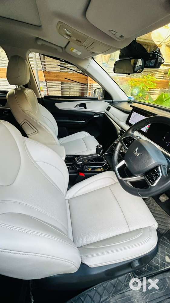 Mahindra Xuv700 2022 Petrol Well Maintained