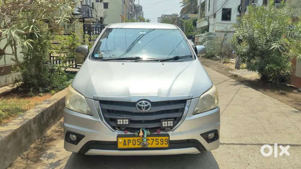 Toyota Innova 2.5 G 2014