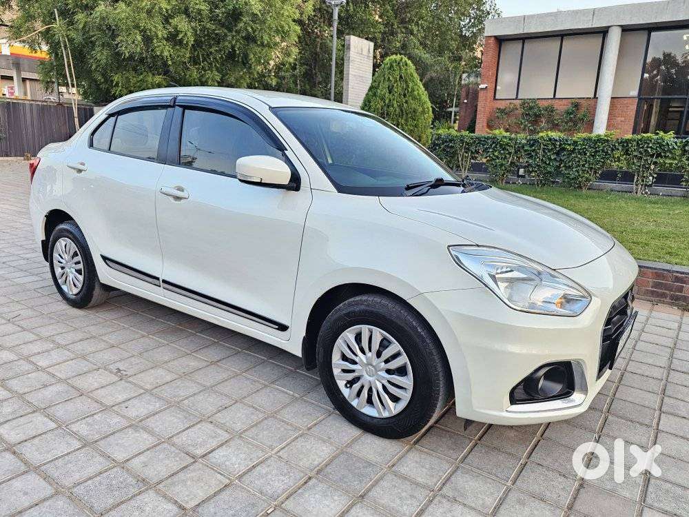 Maruti Suzuki Dzire 1.2 Vxi Amt, 2022, Petrol
