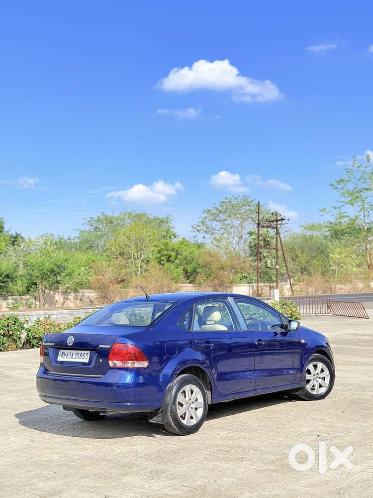Volkswagen Vento 1.6 Highline, 2011, Petrol