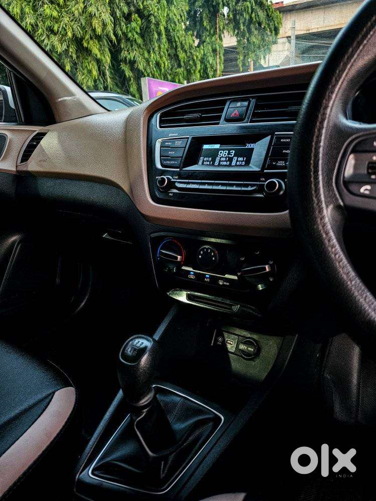 Hyundai I20 Sportz 1.2 Bs-iv, 2018, Petrol
