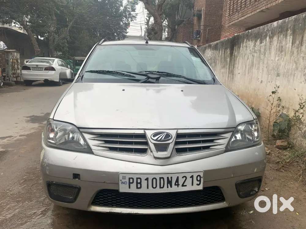 Mahindra Renault Logan 2014