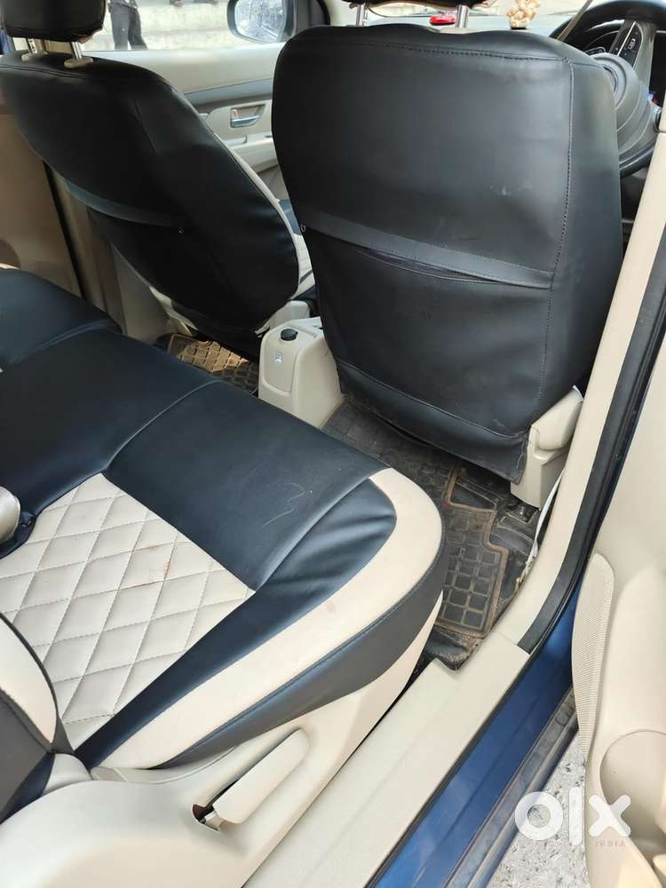 Maruti Suzuki Ertiga Vxi Cng Oct 2022 1st Owner