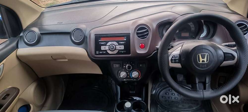 Honda Brio V Mt, 2012, Petrol