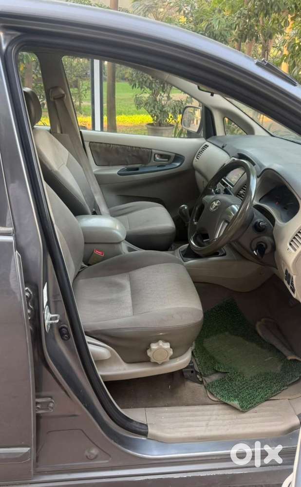 Toyota Innova 2.5 Gx 8 Seater Limited Edition, 2015, Diesel