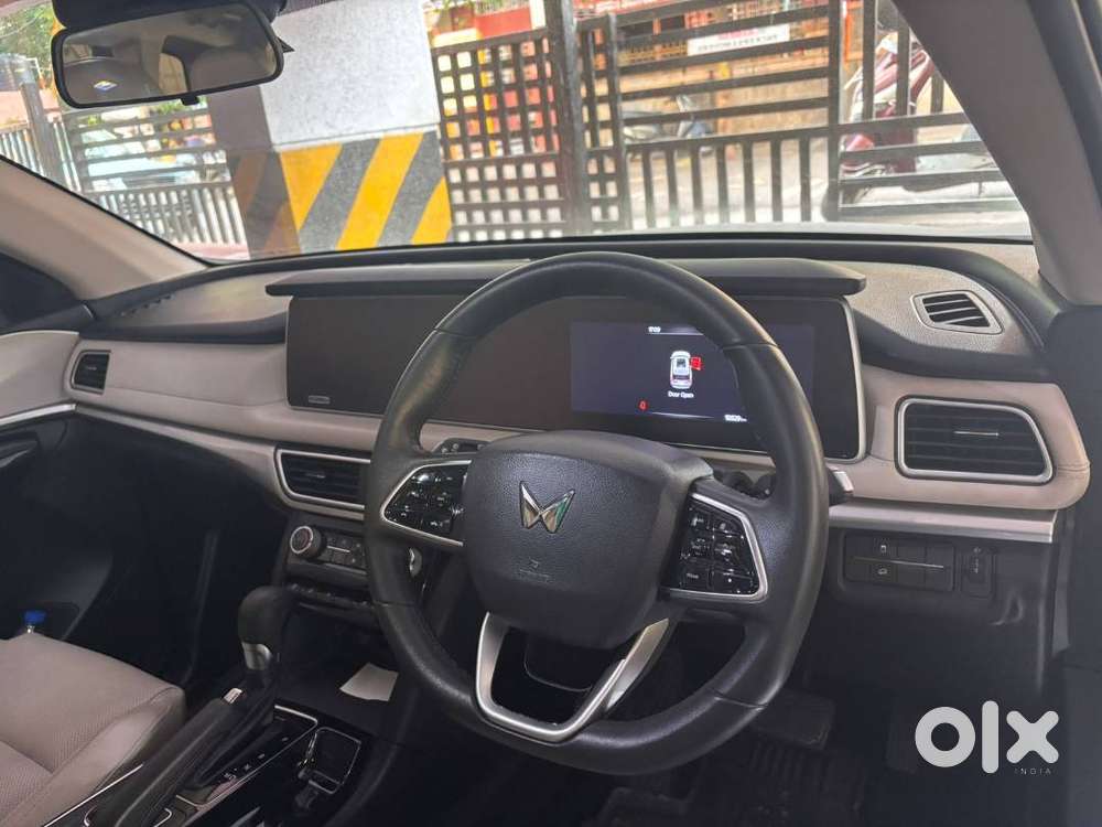 Xuv700 Ax7 - Pet Auto - 7 Seater