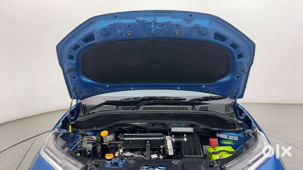 Tata Punch 1.2 Revotron Creative Amt Dual Tone, 2023, Petrol