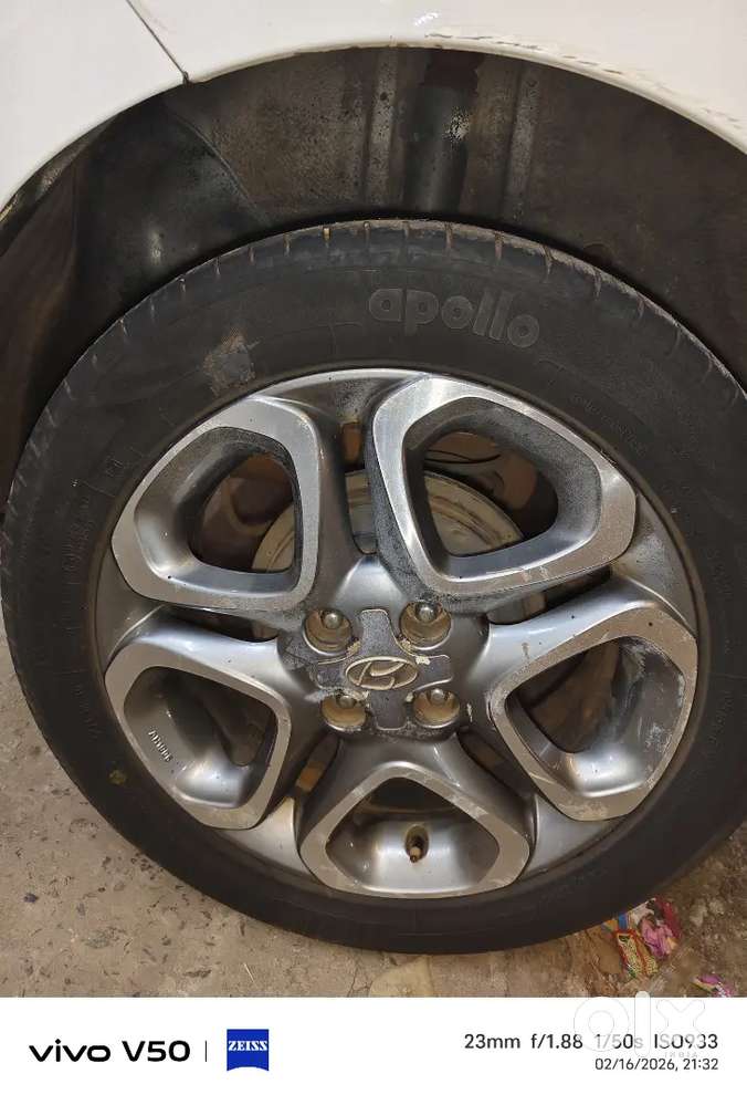 Hyundai Elite I20 Asta Top Model White Year 2018, Showroom Condition.