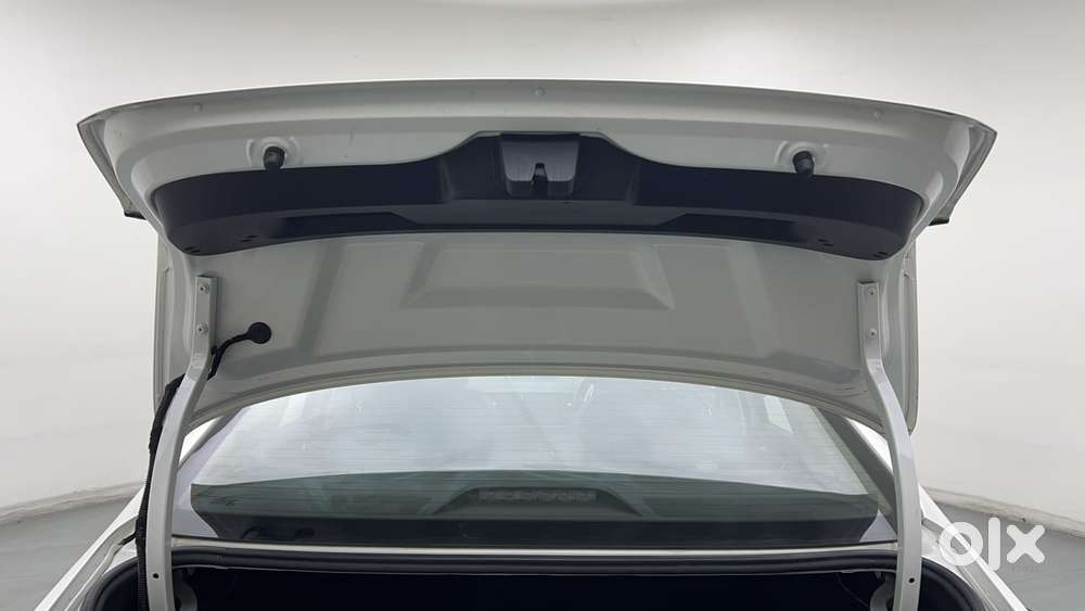 Skoda Slavia Style 1.5l Tsi Dsg, 2023, Petrol