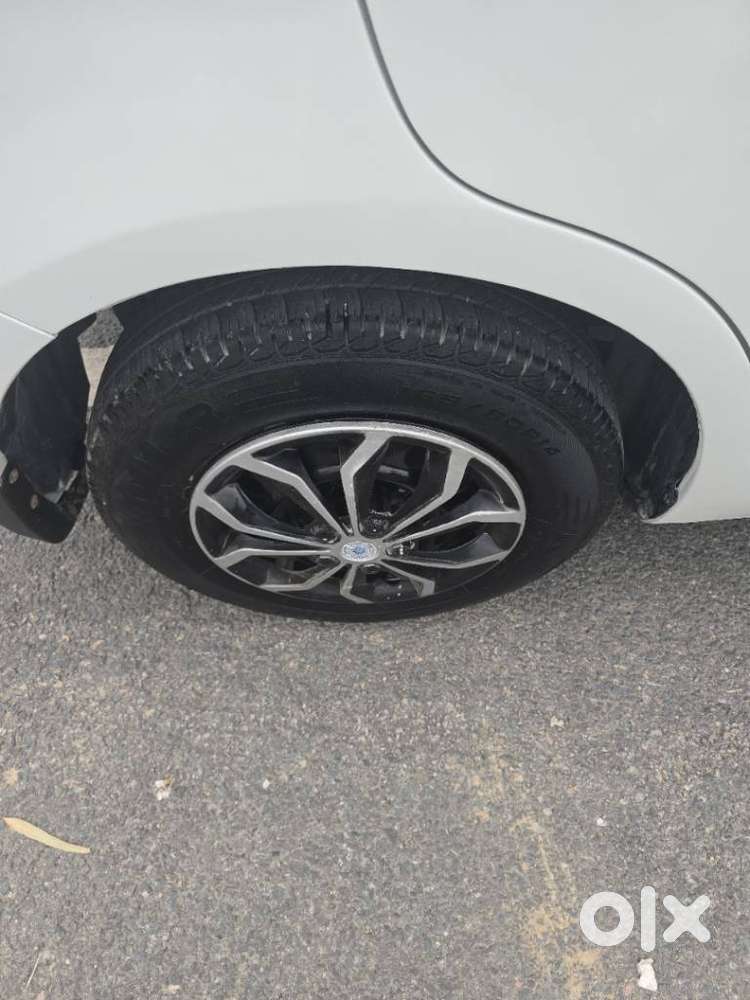 Maruti Suzuki Dzire 1.2 Vxi, 2012, Petrol