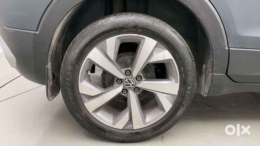 Volkswagen Taigun Topline 1.0 Tsi At (electric Seats), 2022, Petrol