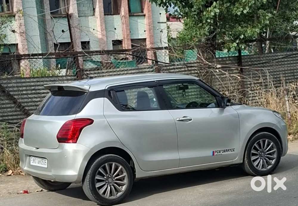 Maruti Suzuki Swift Petrol 2023 4 Cylinder Car