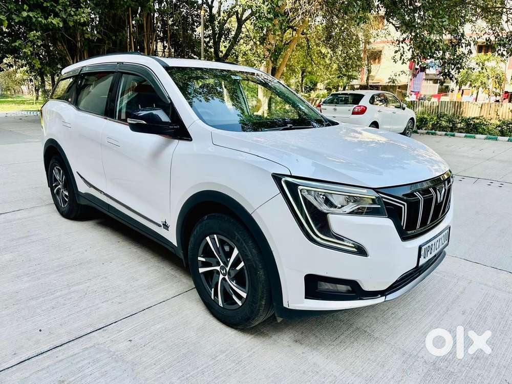 Mahindra Xuv700 2.0 Ax 5 Petrol Mt 7 Str, 2022, Petrol