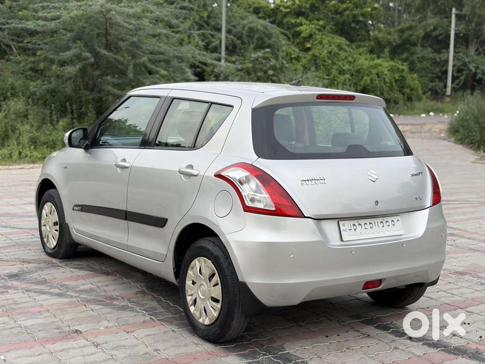 Maruti Suzuki Swift Vxi With Abs, 2012, Petrol
