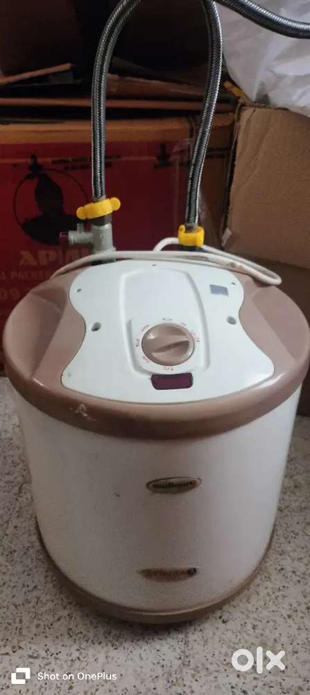 Branded water heater for urgent sale