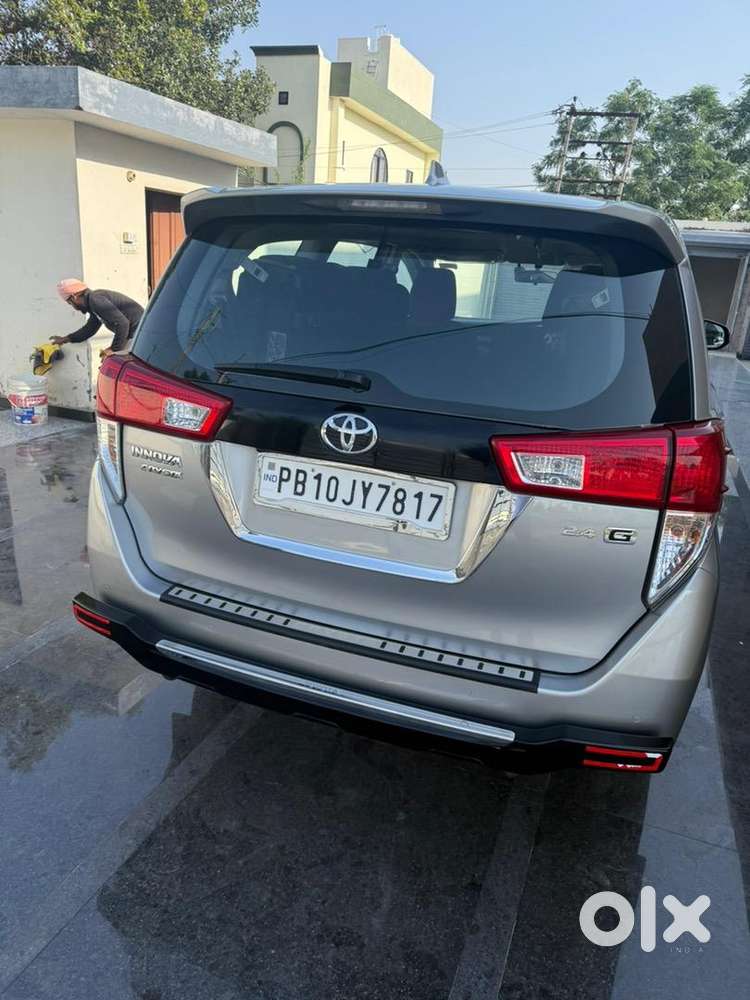 Toyota Innova Crysta 2025 Diesel 5400 Km Driven