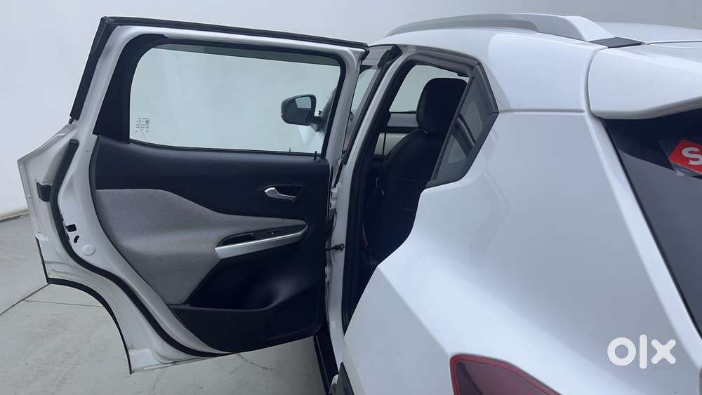 Nissan Magnite 1.0 Xv Turbo Cvt, 2023, Petrol