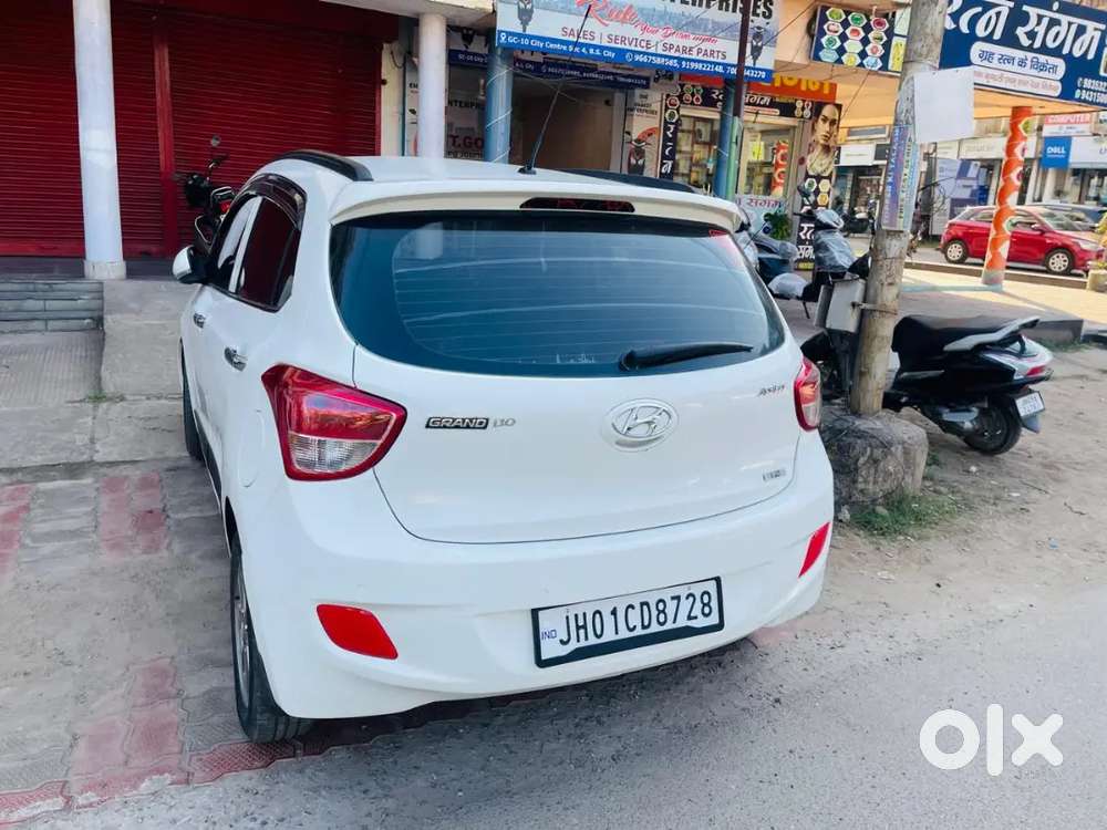 Hyundai Grand I10 2017 Petrol Well Maintained Doctor Car
