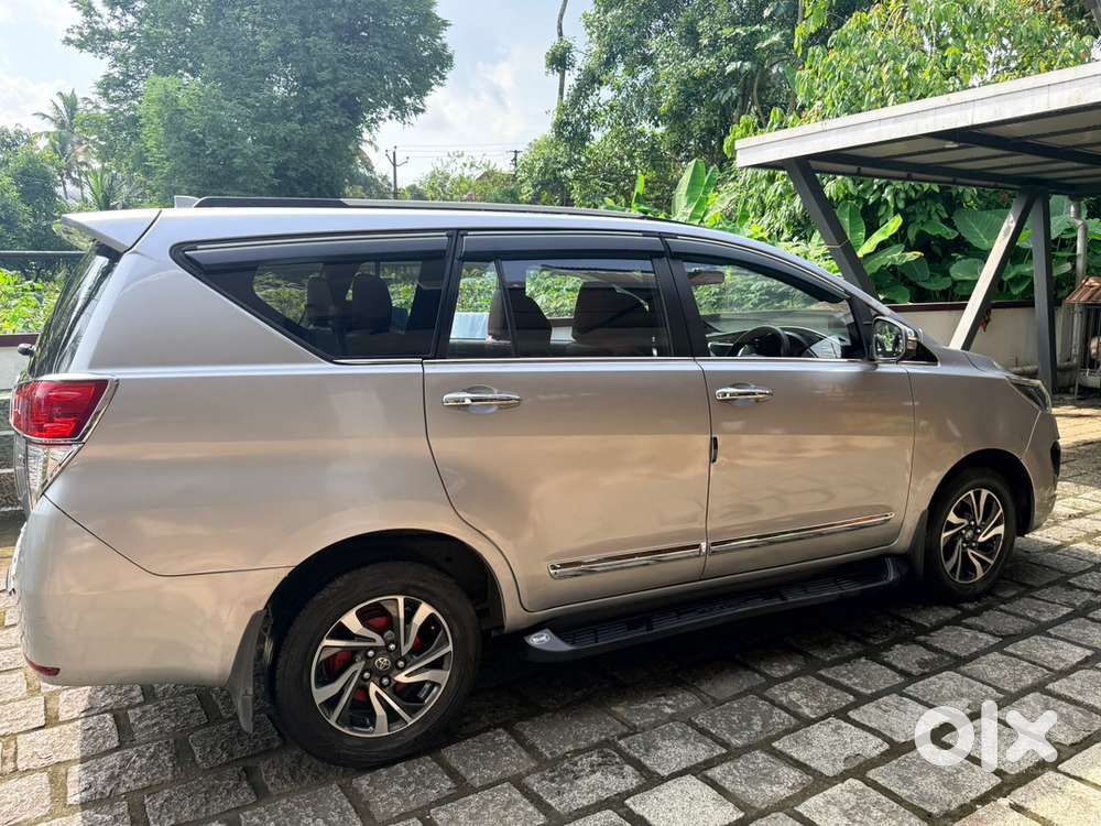 Toyota Innova Crysta
